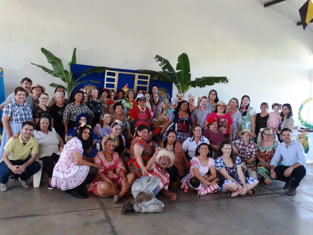 Festa Junina reúne participantes das rodas de conversa dos Bairros Vila Pasa e São Cristóvão.