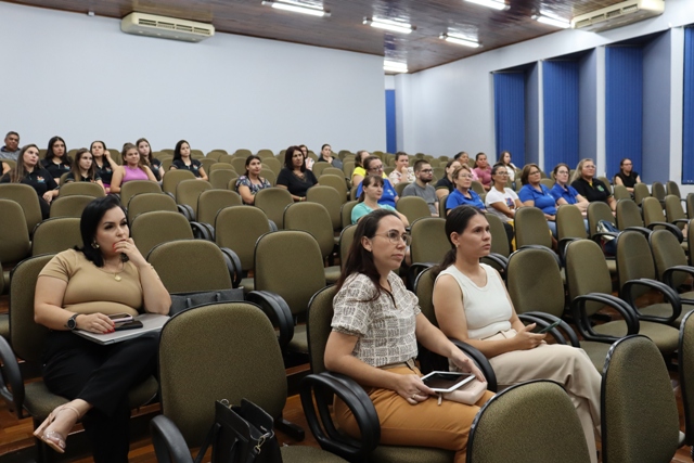 "Neuro Diversidade: Fazemos parte desta história" foi tema de evento na Câmara Municipal.