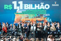 Vereadores participaram de evento do governo que liberou de R$ 1,1 bilhão para obras urbanas nos municípios