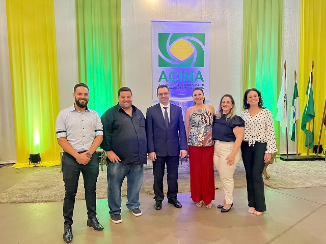 Vereadores participaram de evento que deu posse ao novo presidente da Associação Comercial de Matelândia.