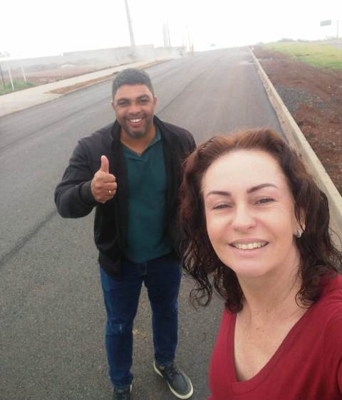 Vereadores Paulo e Stela realizam visita em duas obras em andamento no município.