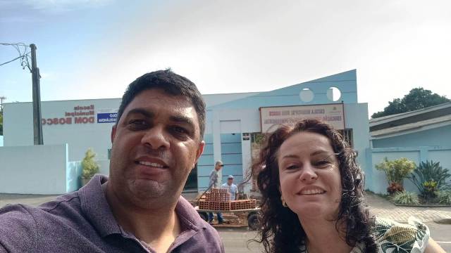 Vereadores Paulo e Stela visitam Escola Dom Bosco e acompanham as obras da reforma.